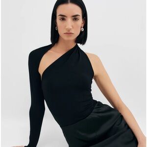 Black Asymmetrical One-Shoulder Bodycon Bodysuit
